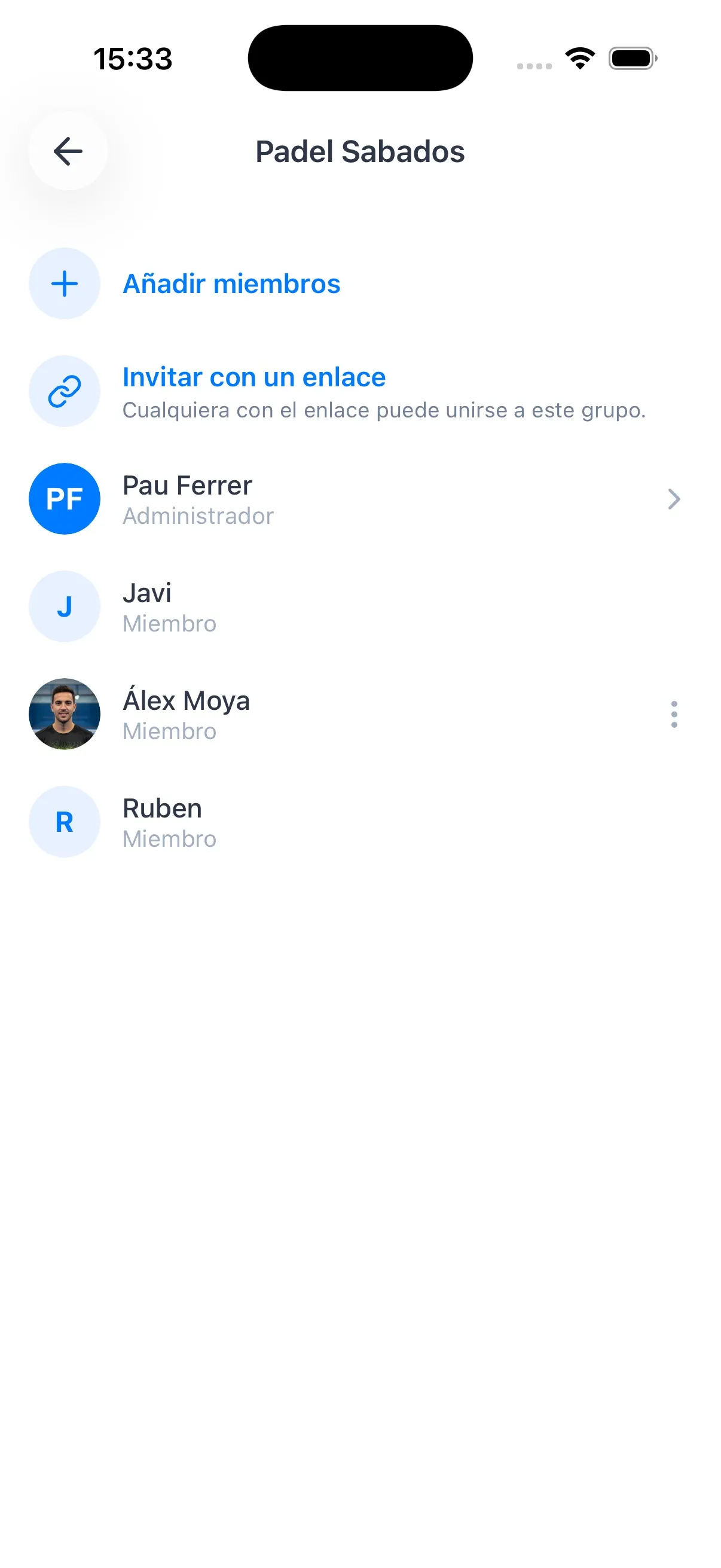 Lista de miembros de un grupo de Padellog con jugadores con cuenta y jugadores añadidos por su nombre